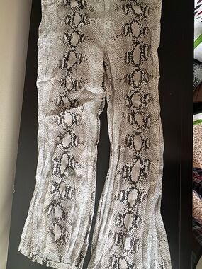 Zara Woman Beige and Black Snake-Print Pants